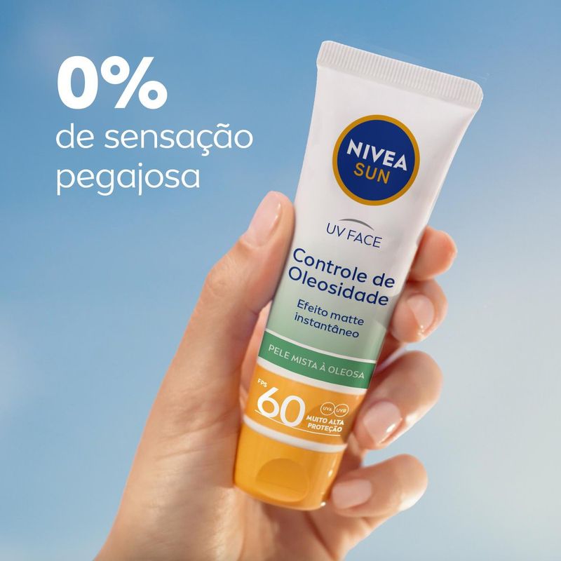 4005900659712-NIVEASUNProtetorSolarFacialBeautyExpertControledeOleosidadeFPS6050g-4.jpg